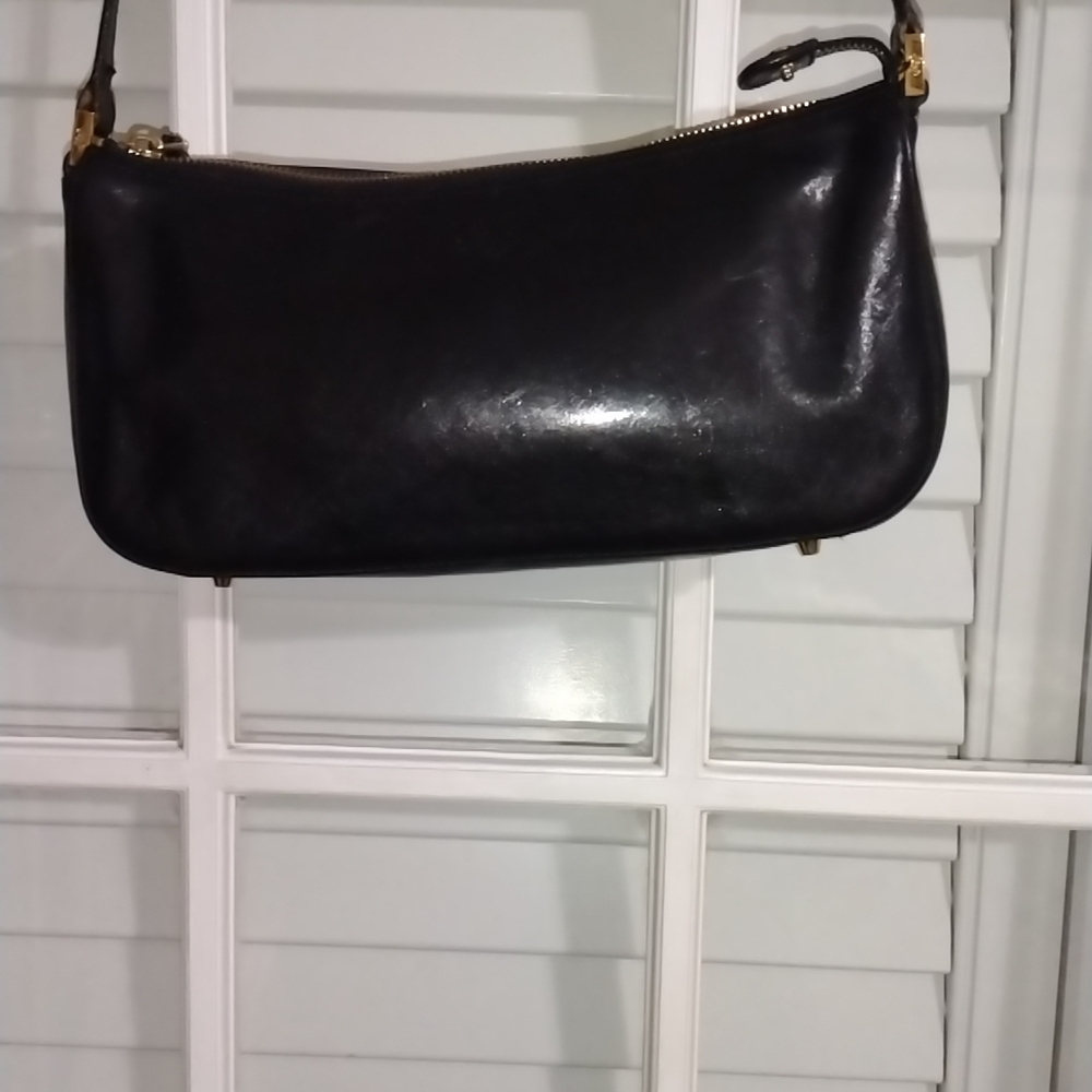 "MOSAIC" sleek Black Leather Shoulder Bag